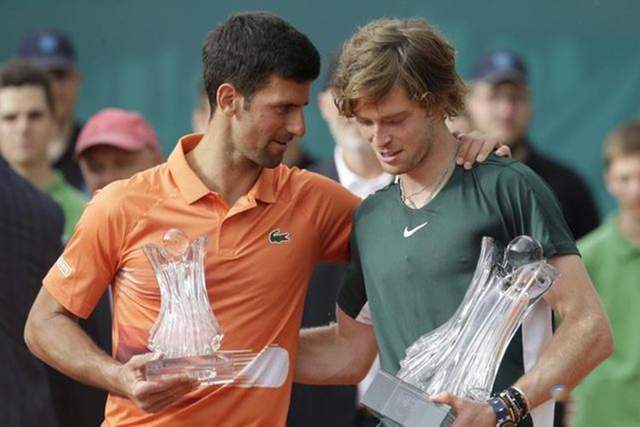 这场足球嘉年华有点“味道”2025-04-02.