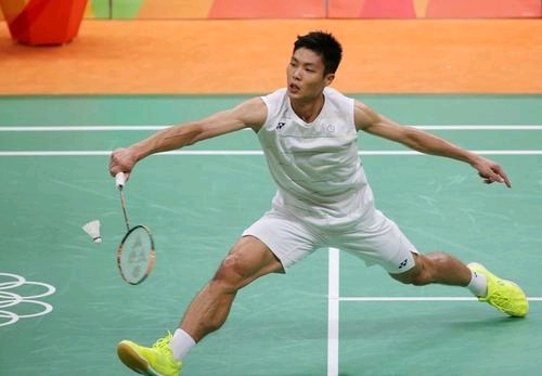 比赛锻炼身 比赛锻炼身