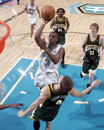 再次拉近 再次拉近